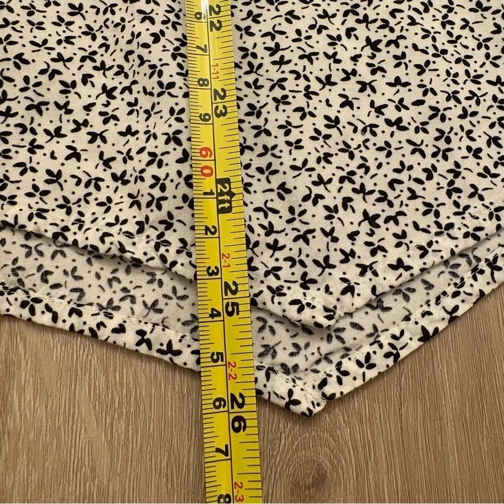 J. Jill Black and White Button Down Shirt Lightweight Ultra Soft Womens Medium